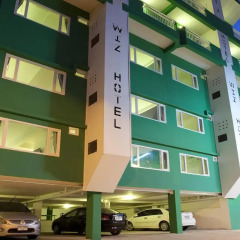 Wiz Hotel парковка