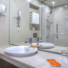 Отель Centro Capital Centre By Rotana 3* Стандартный номер с различными типами кроватей фото 5