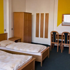 AZ-Hostel Кровать в женском общем номере с двухъярусной кроватью фото 3