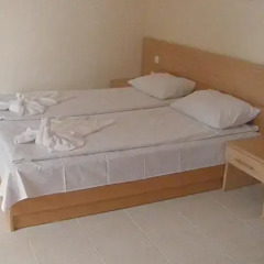 Апартаменты Apartment 7 in Kaya House Солнечный берег комната для гостей фото 3