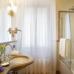 Hotel Tornabuoni Beacci 4* Улучшенный номер с различными типами кроватей