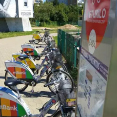 Отель AdMatch Niepodleglosci Rooms Metro Варшава приотельная территория
