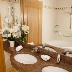 Hotel Schwefelbad 4* Номер Делюкс фото 5