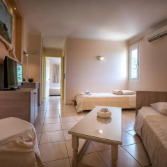 Hotel Varres 3* Стандартный семейный номер с двуспальной кроватью фото 7