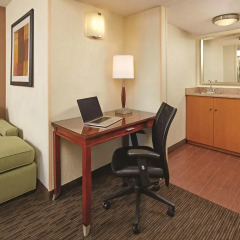 Отель La Quinta Inn & Suites San Diego SeaWorld/Zoo Area 2* Люкс с различными типами кроватей фото 2