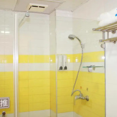Отель 7 Days Inn Shenzhen Shuibei Metro Station Branch Шэньчжэнь ванная фото 2