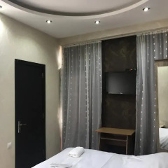 Hotel Tourist Tbilisi Стандартный номер с двуспальной кроватью фото 8