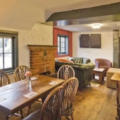 Отель The May Garland Inn питание