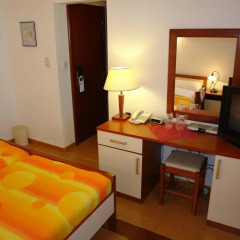 Garni Hotel Fineso 3* Стандартный номер с двуспальной кроватью фото 4