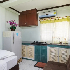Отель Amarin Inn 2* Стандартный семейный номер с двуспальной кроватью