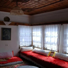 Отель Guesthouse Berat Берат комната для гостей фото 5