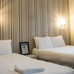 The Mitre Hotel 3* Стандартный семейный номер с двуспальной кроватью фото 8