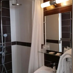 Отель Hôtel du Roi René 2* Стандартный номер с 2 отдельными кроватями фото 3