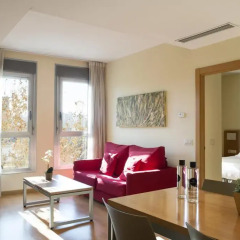 Отель Aura Park Fira Barcelona Апартаменты Премиум с различными типами кроватей фото 2
