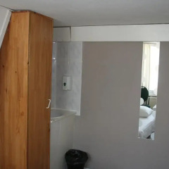 Budget Hotel Barbacan 2* Номер с общей ванной комнатой с различными типами кроватей (общая ванная комната) фото 9