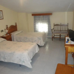 Отель Hostal Málaga Стандартный номер с двуспальной кроватью фото 10