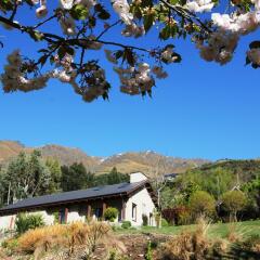 The Paddock Straw Bale Luxury Holiday House In Gibbston New Zealand From 153 Photos Reviews Zenhotels Com