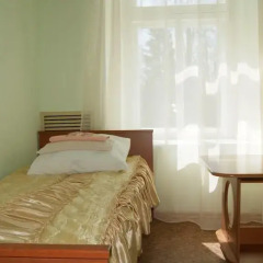 Гостиница Guest House Beryoza Стандартный семейный номер с разными типами кроватей (общая ванная комната) фото 3