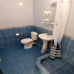 Гостиница Гостевой Дом Наш Дом в Сочи 2 отзыва об отеле, цены и фото номеров - забронировать гостиницу Гостевой Дом Наш Дом онлайн ванная