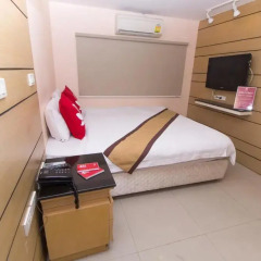Отель ZEN Rooms Sukhumvit 11 3* Улучшенный номер с различными типами кроватей фото 7
