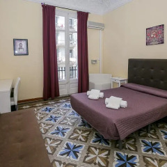 Отель Hostal Balmes Centro Стандартный номер с двуспальной кроватью (общая ванная комната) фото 5