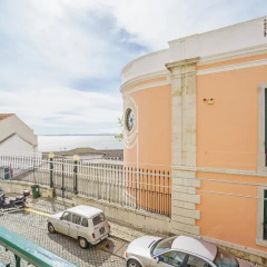 Отель Alfama & Apolónia Comfort парковка
