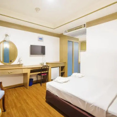 Отель The Bavana Surawong Bangkok 3* Стандартный номер фото 20