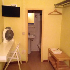 Отель Hostal Delfos сауна