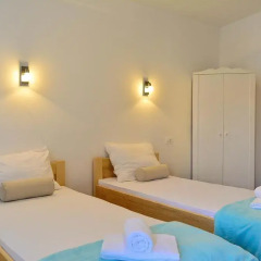 Отель Golden B&B 3* Номер Делюкс с 2 отдельными кроватями фото 7