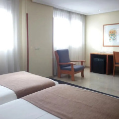 Hotel Silken Torre Garden 3* Стандартный номер с разными типами кроватей фото 4