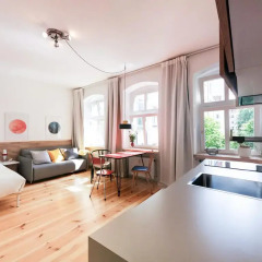 Апартаменты Sunny Boutique Studio Apartment в номере