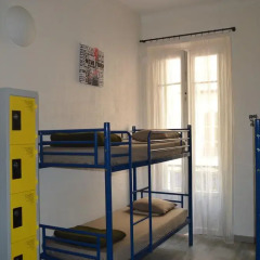 Отель Backpackers Chez Patrick Кровать в общем номере с двухъярусной кроватью фото 3