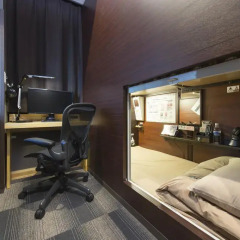 Отель Anshin Oyado Premier Shinbashi Shiodome 2* Капсула в мужском общем номере фото 3