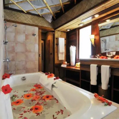 Отель InterContinental Le Moana Resort Bora Bora 4* Бунгало с различными типами кроватей фото 4