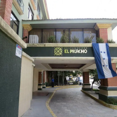 Отель & Suites El Picacho Гондурас, Тегусигальпа - отзывы, цены и фото номеров - забронировать отель & Suites El Picacho онлайн парковка