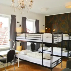 Отель Marken Guesthouse Кровать в мужском общем номере фото 14