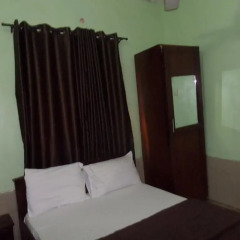 Отель Banilux Guest House 2* Номер Делюкс с двуспальной кроватью