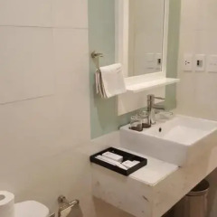 Minh Khang Hotel 3* Стандартный номер с различными типами кроватей фото 3