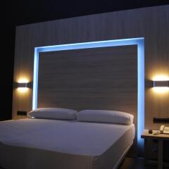 Отель Hostal Plaza Goya Bcn Стандартный номер фото 5