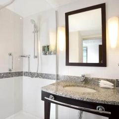 Отель Hampton by Hilton Liverpool City Center 3* Стандартный номер с различными типами кроватей фото 2