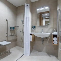 Отель Hampton by Hilton Istanbul Zeytinburnu 2* Стандартный номер с различными типами кроватей фото 10