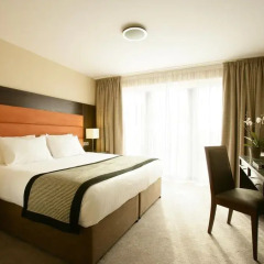 Edinburgh Capital Hotel 3* Стандартный номер с двуспальной кроватью