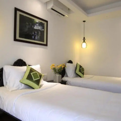 Van Loi Hotel 3* Улучшенный номер с двуспальной кроватью фото 9