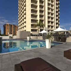 Отель Novotel Surfers Paradise 4* Стандартный семейный номер с двуспальной кроватью