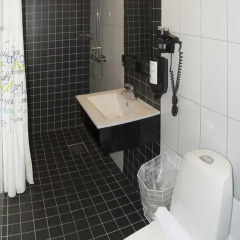 First Hotel Fridhemsplan 3* Улучшенный номер с различными типами кроватей фото 4