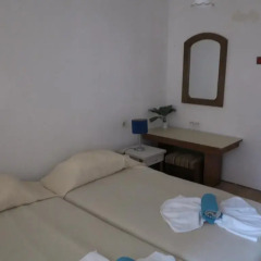 Hotel "tango" Золотые пески комната для гостей фото 14
