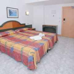 Отель Hostal Rosalia Стандартный номер с различными типами кроватей
