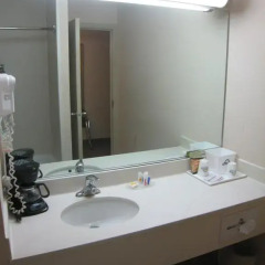 Отель Days Inn Columbus Airport 2* Стандартный номер с различными типами кроватей фото 6