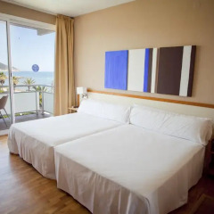 Отель Subur Maritim 4* Стандартный номер с различными типами кроватей фото 6