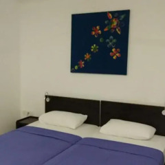 Отель Hangover Hostels Seeduwa Стандартный номер с двуспальной кроватью (общая ванная комната) фото 4